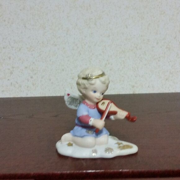 Lyrical Lullaby by Katharine Stevenson from the Tender Hearts Collection Bronson - Picture 1 of 2